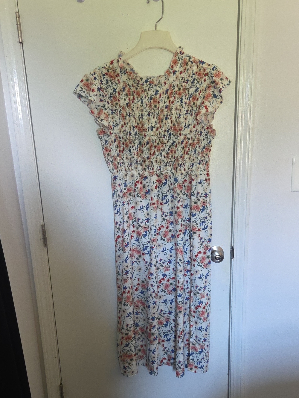 SHEIN Cream Maxi Dress with Blue & Red Floral Print